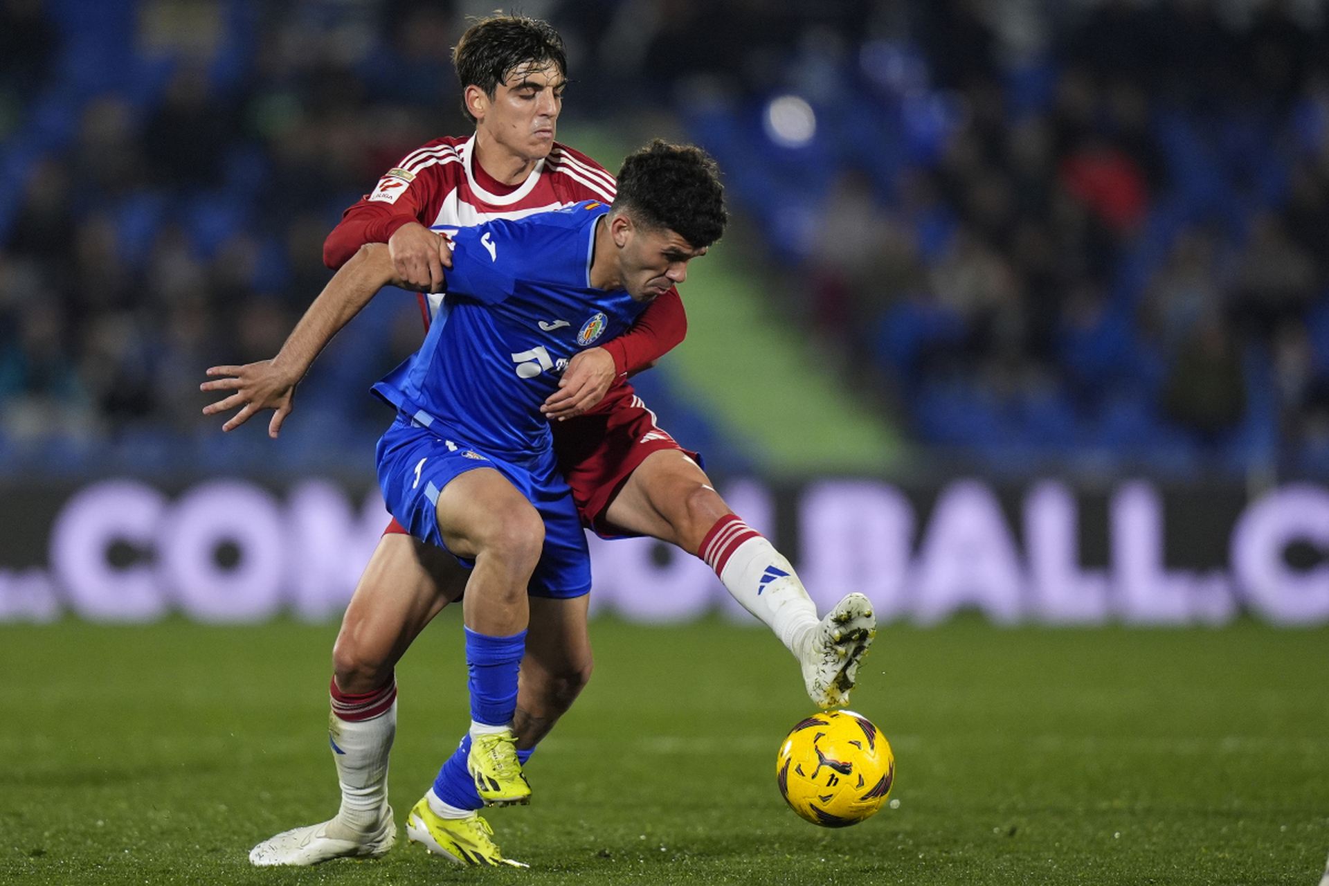 关于格拉纳达主场夺胜，实力再现巅峰的信息