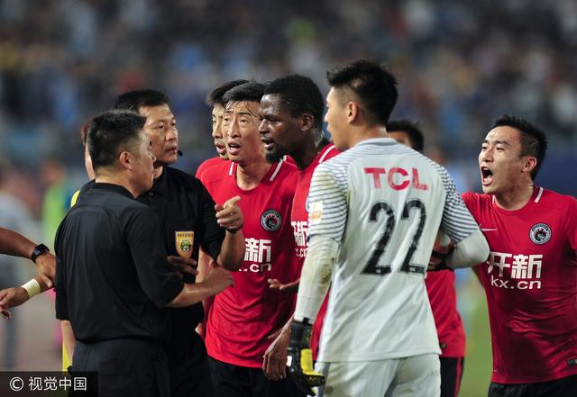 辽足遭遇连败,保级形势严峻,全队寻求突破(辽足没了) 辽足遭遇连败,保级形势严峻,全队寻求突破(辽足没了)