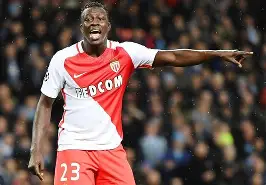 关于人队后卫奇科迪查尔顿在比赛中出色表现，受到教练组肯定的信息